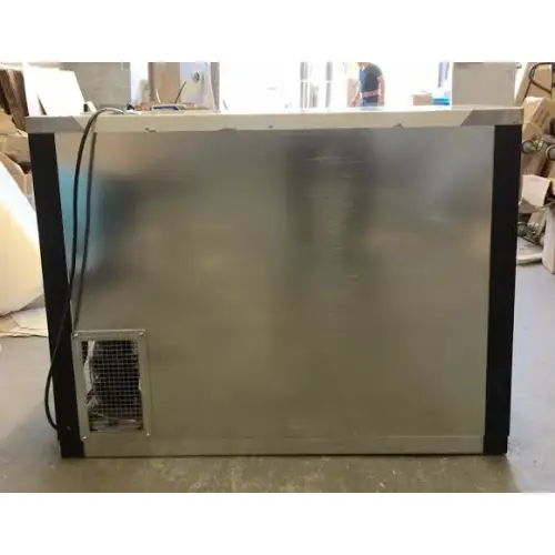 Universal Coolers BB60B - 60" Back Bar Cooler - Black Solid Doors 